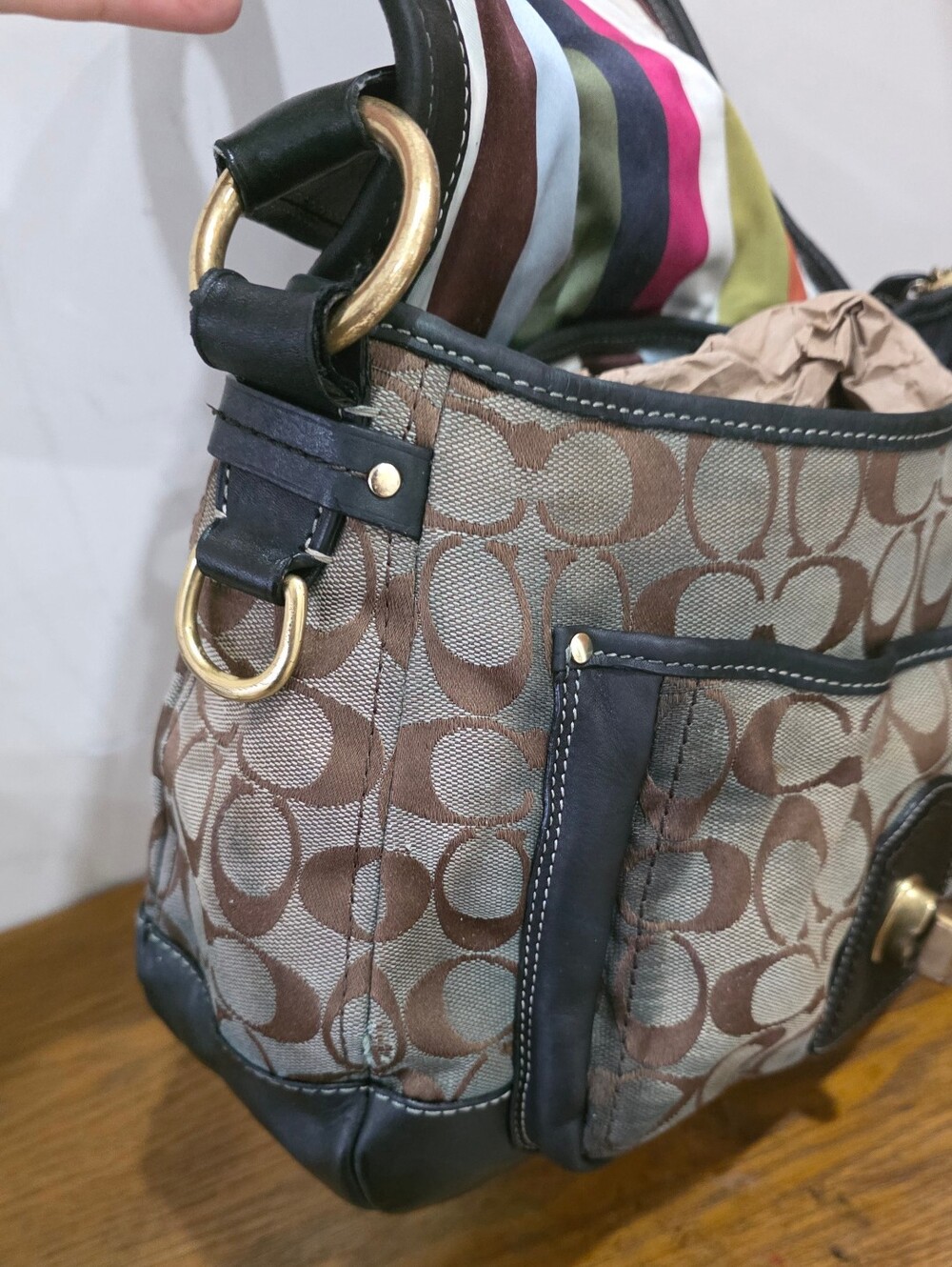 Authentic Pre-owned Coach Signature shoulder bag - Picture 6 of 13